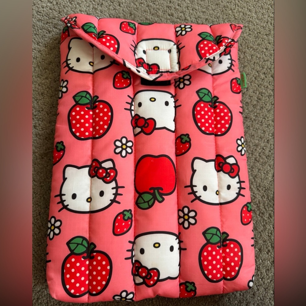new hello kitty baggu laptop case